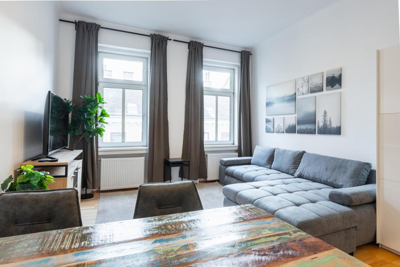 Cozy Apartment Steps Away From Subway Station Виена Екстериор снимка